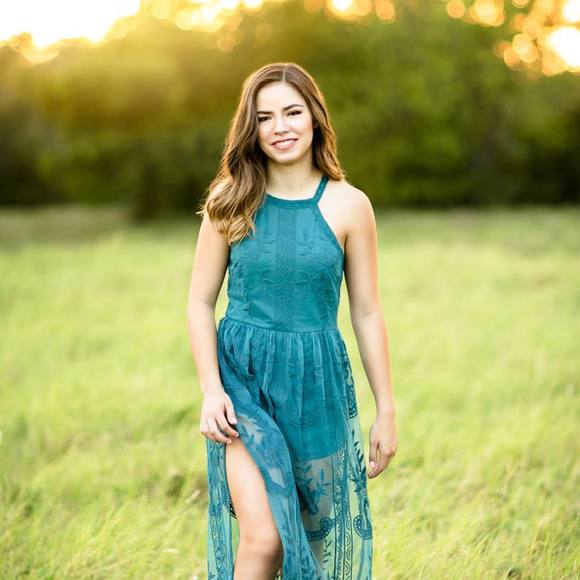 Meet your Posher, Madison - Picture 1 of 1